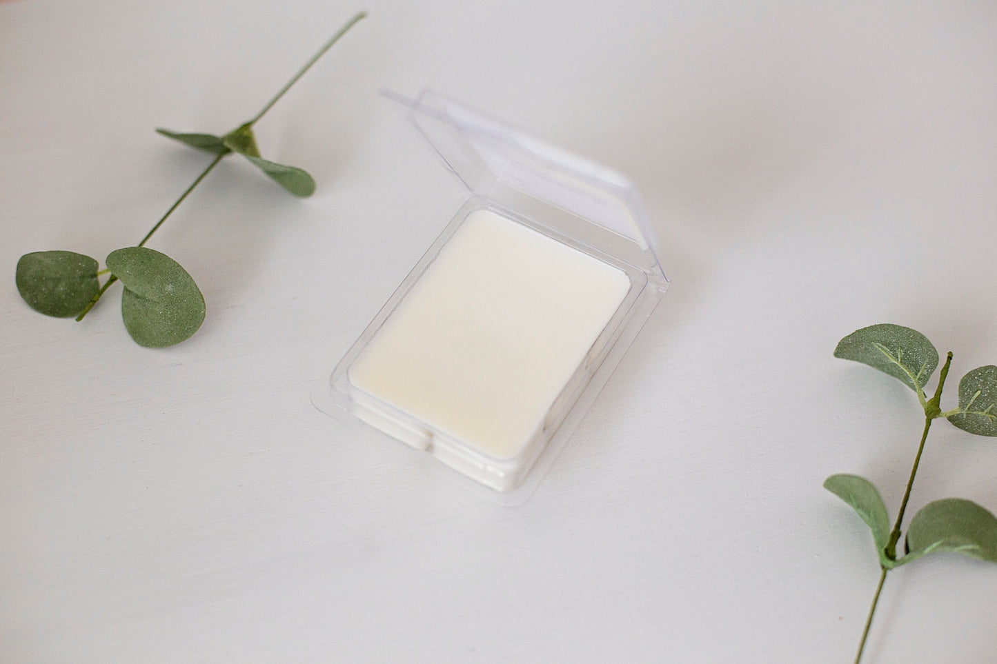 Leather Soy Wax Melt, All natural Soy Candle Melt, 2.75 oz soy wax melt, summer soy wax candle, Scented wax melts